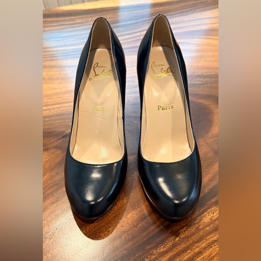 CHRISTIAN LOUBOUTIN Kid Simple 100 Black Kidskin Leather Pumps SZ39 / 8 1/2 4”H - Picture 2 of 13